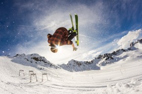 九游娱乐官方网站-体操选手赛场表现稳定再创佳绩，体操选手出场顺序规则